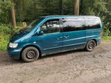Mercedes-Benz V-Klasse 220 CDI Fashion - Mercedes-Benz E 220 aus 2000