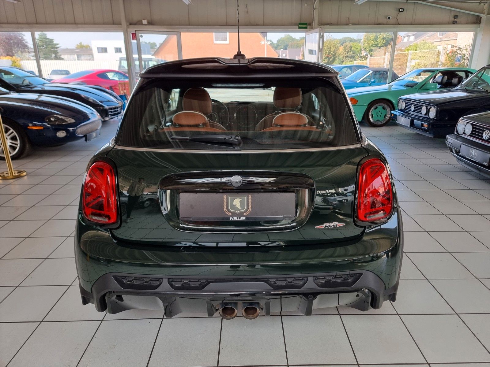 Fahrzeugabbildung MINI John Cooper Works/H&K/Pan/Full/Gar. 2027