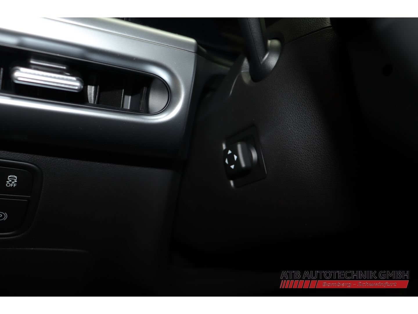 Fahrzeugabbildung Hyundai IONIQ 9 7-Sitzer MY26 110 kWh 307 PS 4WD UNIQ