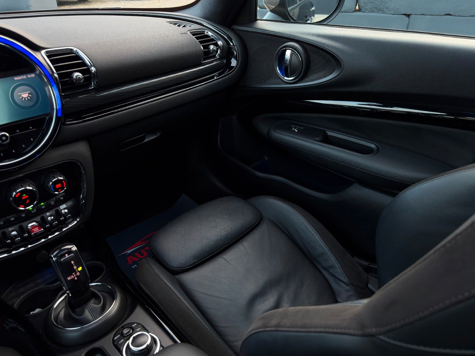 Fahrzeugabbildung MINI Cooper S Clubman Classic Leder Pano Komfort LHZ