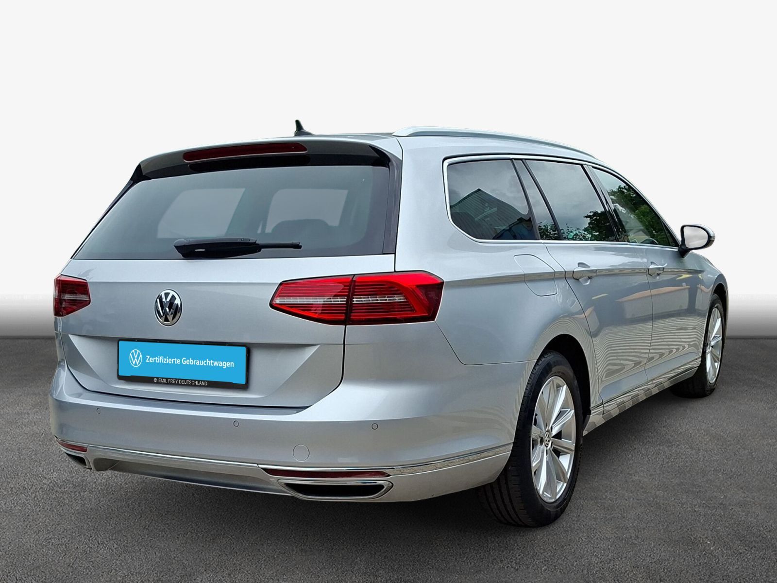 Volkswagen Passat Variant 2.0 TDI Highline NAVI AHK SD STAN foto 2