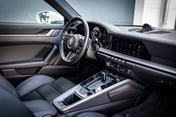 Porsche 992 Carrera 4S Cabriolet | PDCC | BOSE | 18Wege