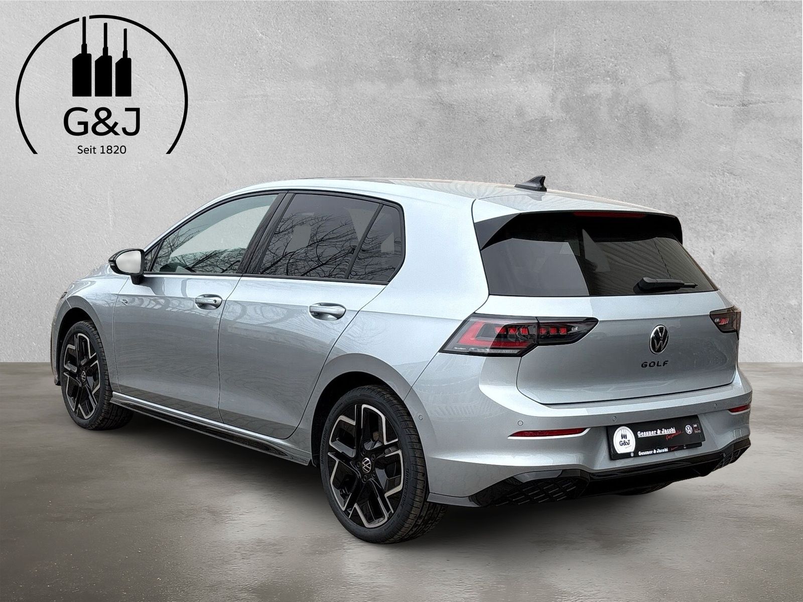 Fahrzeugabbildung Volkswagen Golf R-Line 1,5 eTSI 110kW 7-Gang DSG