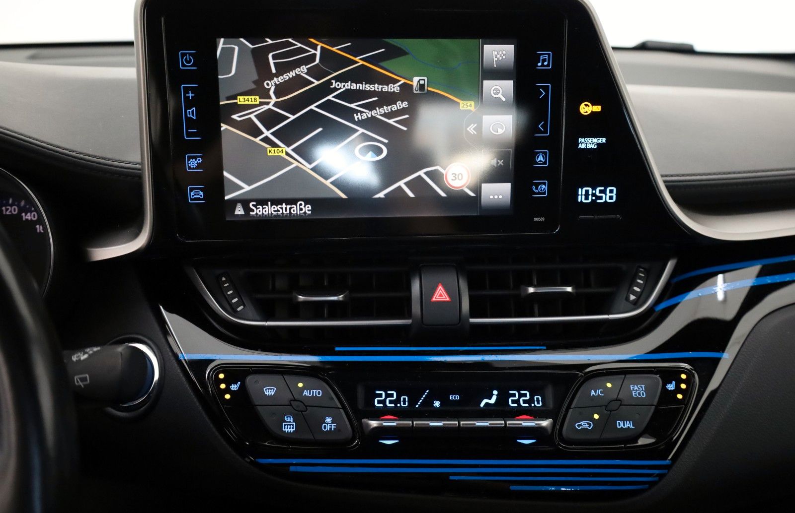 Fahrzeugabbildung Toyota C-HR Hybrid Team D Navi,Kamera,SH,PDC