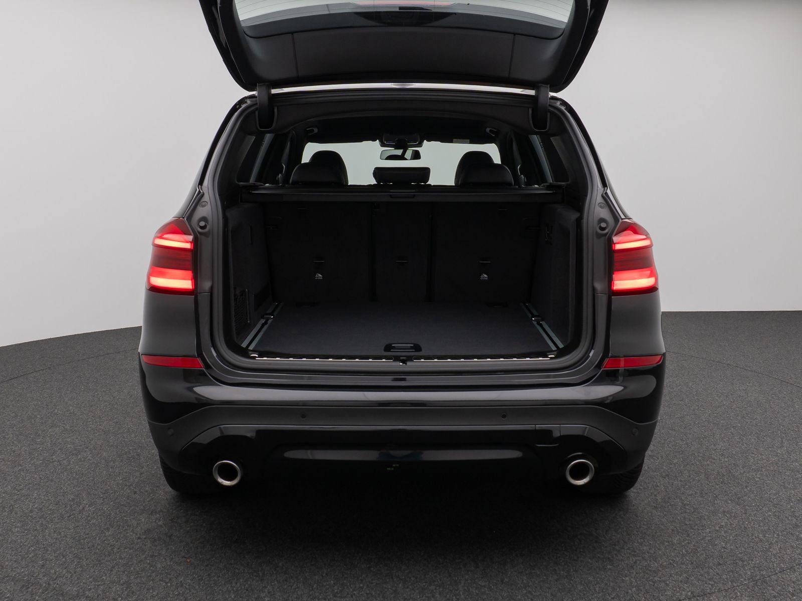 Fahrzeugabbildung BMW X3 xD20i ADVANTAGE DAB GeschwindigReg PDC Leder
