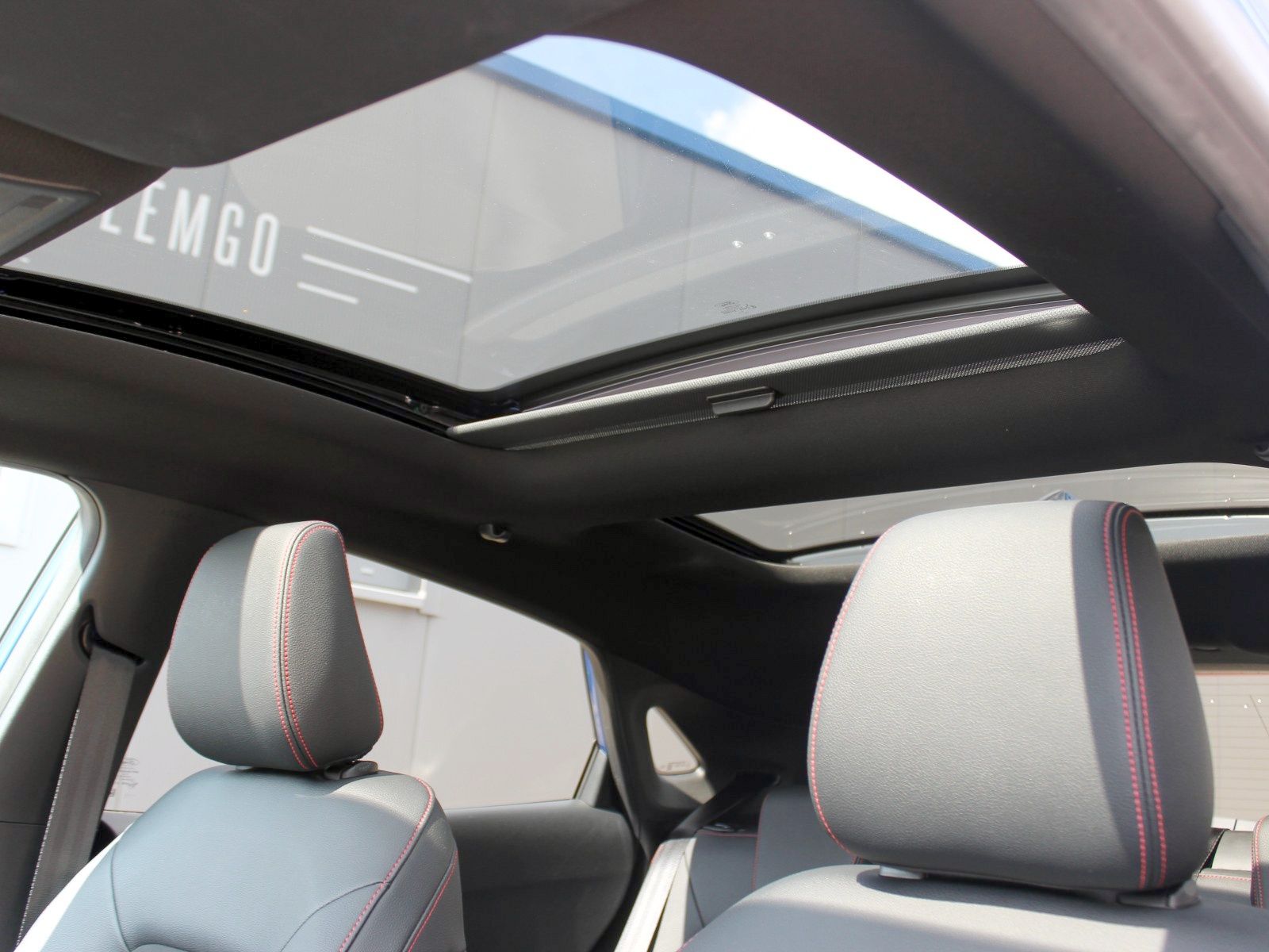 Fahrzeugabbildung Ford Puma ST-Line X 1,0 EcoBoost Mild Hybrid