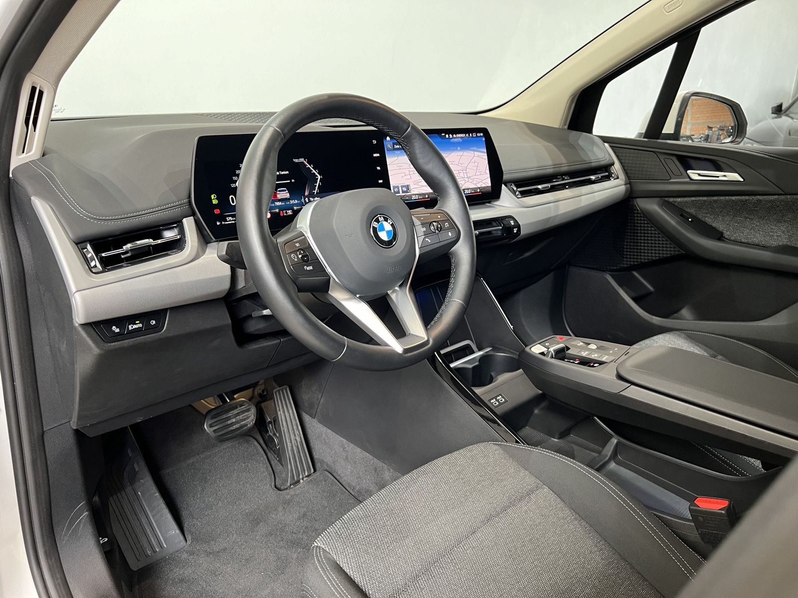 Fahrzeugabbildung BMW 218i Driving Assistant Lenkradheizung