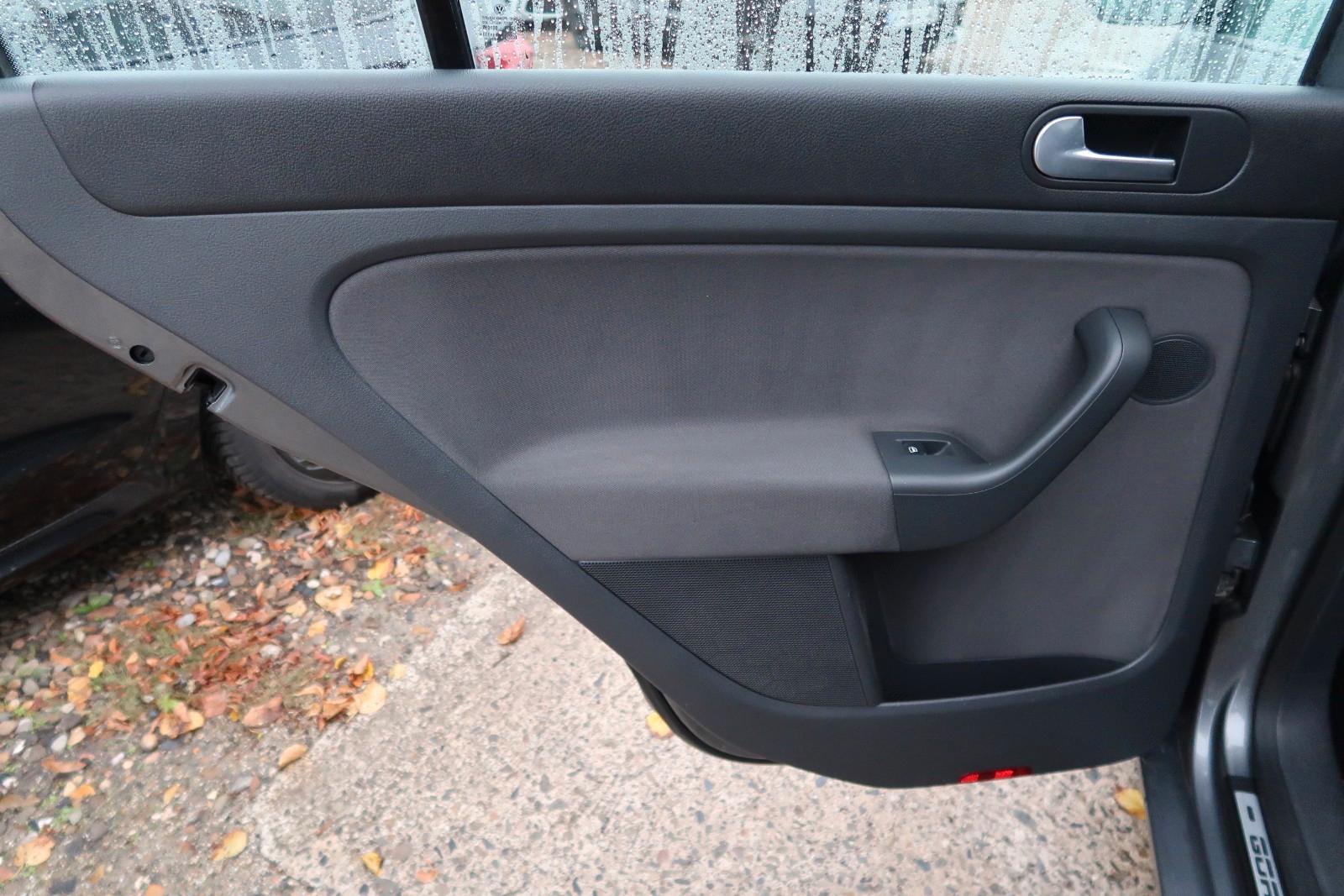 Volkswagen Golf Plus 2006 — photo 18