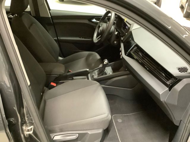 A1 Sportback 30 TFSI S tronic,Einparkhilfe Plus,