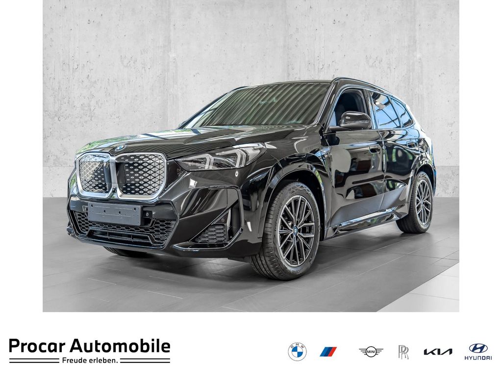 BMW iX1