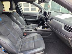 Fahrzeugabbildung Arkana Esprit Alpine Mild Hybrid 140 EDC Schiebe