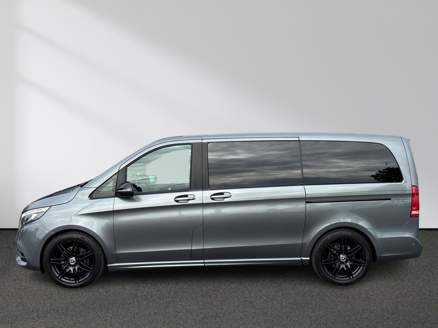 Mercedes-Benz V 300 d Edition lang AMG Pano Kamera AHK2,5t 9G