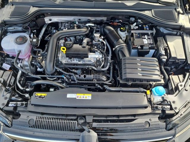Fahrzeugabbildung Volkswagen Golf VIII 1,0 TSI Move LED Climatronic AID RFK S
