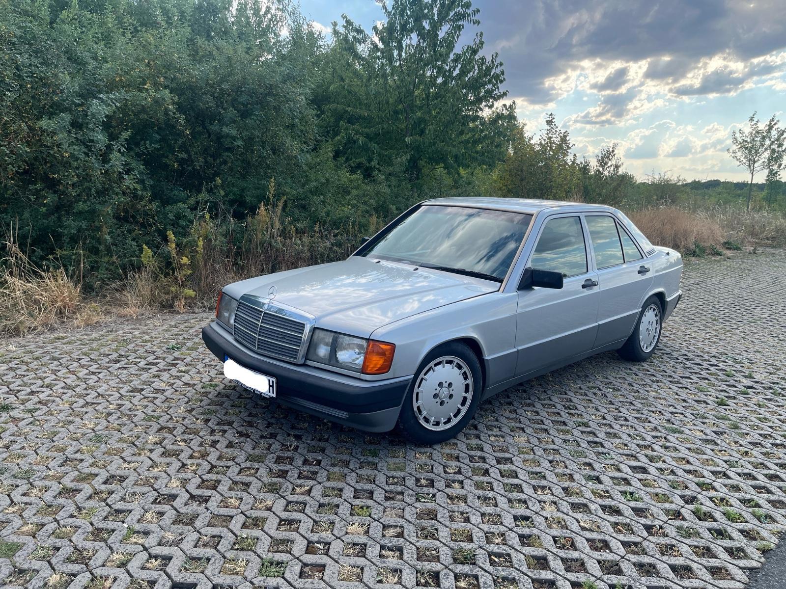 Mercedes-Benz 190
