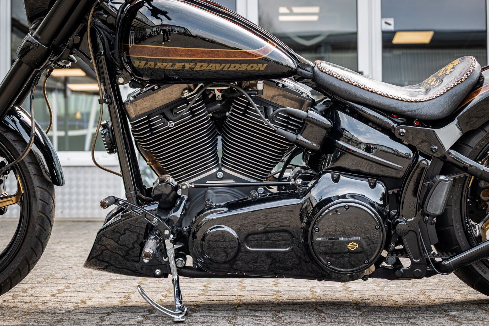 Fahrzeugabbildung Harley-Davidson CVO Pro Street Breakout - Kesstech -