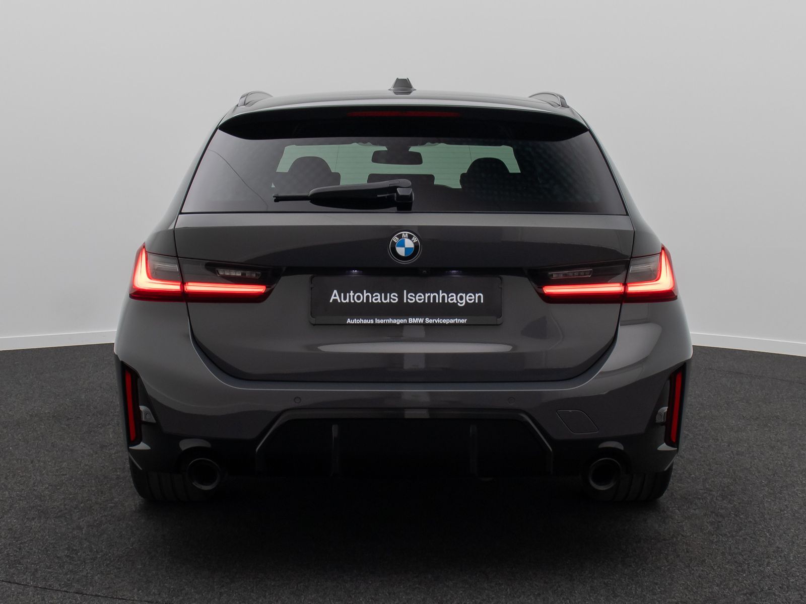 Fahrzeugabbildung BMW 330d xD M Sport Individual Kamera DAB HUD 19Zoll