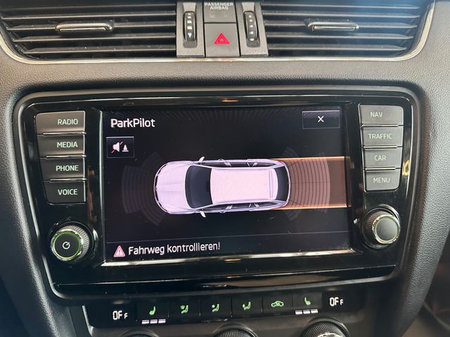 Skoda Octavia Combi RS *1.HAND*ACC*NACI*LEDER*