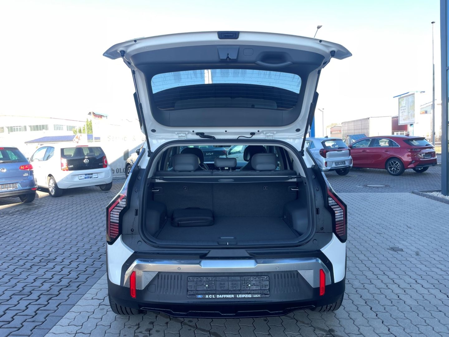 Fahrzeugabbildung Kia EV3 Earth LED totWinkAss Kamera SHZ Abstandstemp