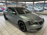 Skoda Superb Combi Style 4x4*Xenon*Leder*Navi*Kamera* - Skoda Superb mit Benzin-Antrieb: Kombi, Automatik