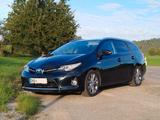 Toyota Auris Touring Sports Touring Sports Hybrid 1... - blaue Toyota Auris Touring Sports