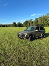 Lada Niva von Zubr Concept - Lada Gebrauchtwagen in Berlin