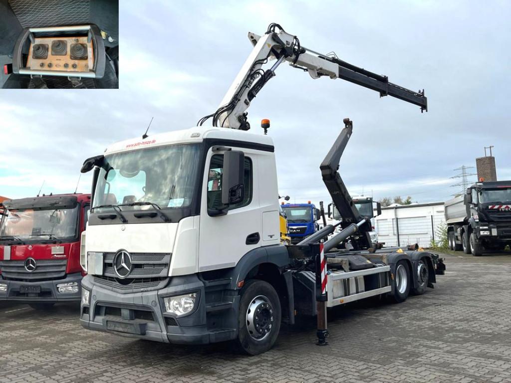 Mercedes-Benz Antos 2543 L 6x2 Abrollkipper mit Kran Funk+Grei
