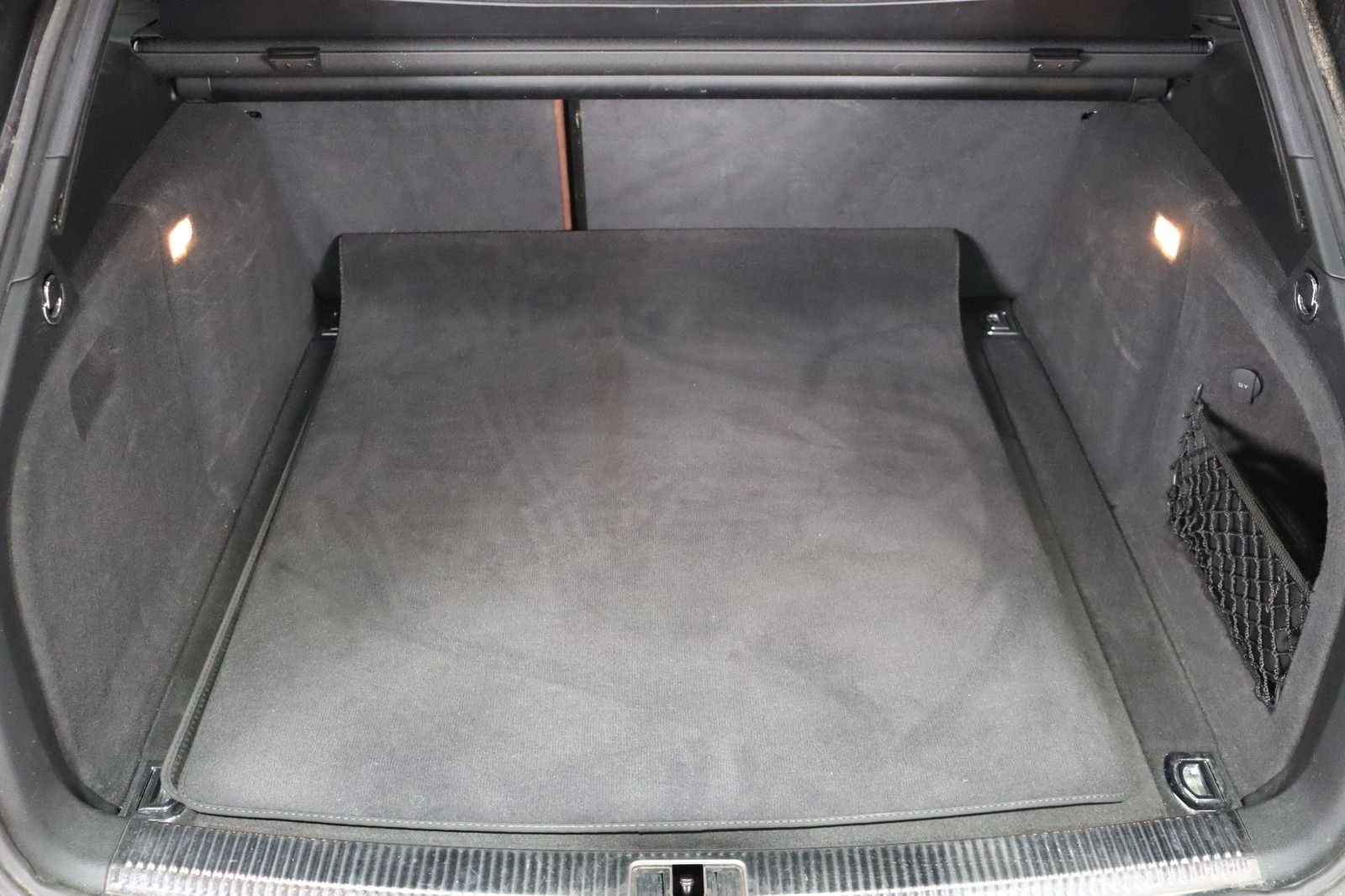 Fahrzeugabbildung Audi A4 2.0 TFSI quattro Avant * BI-Xenon * Navi *