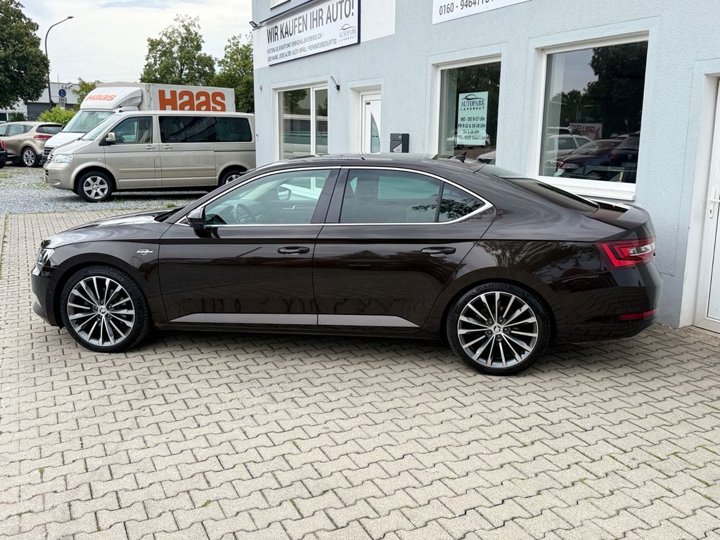 SKODA Superb – Bild 8 von 25