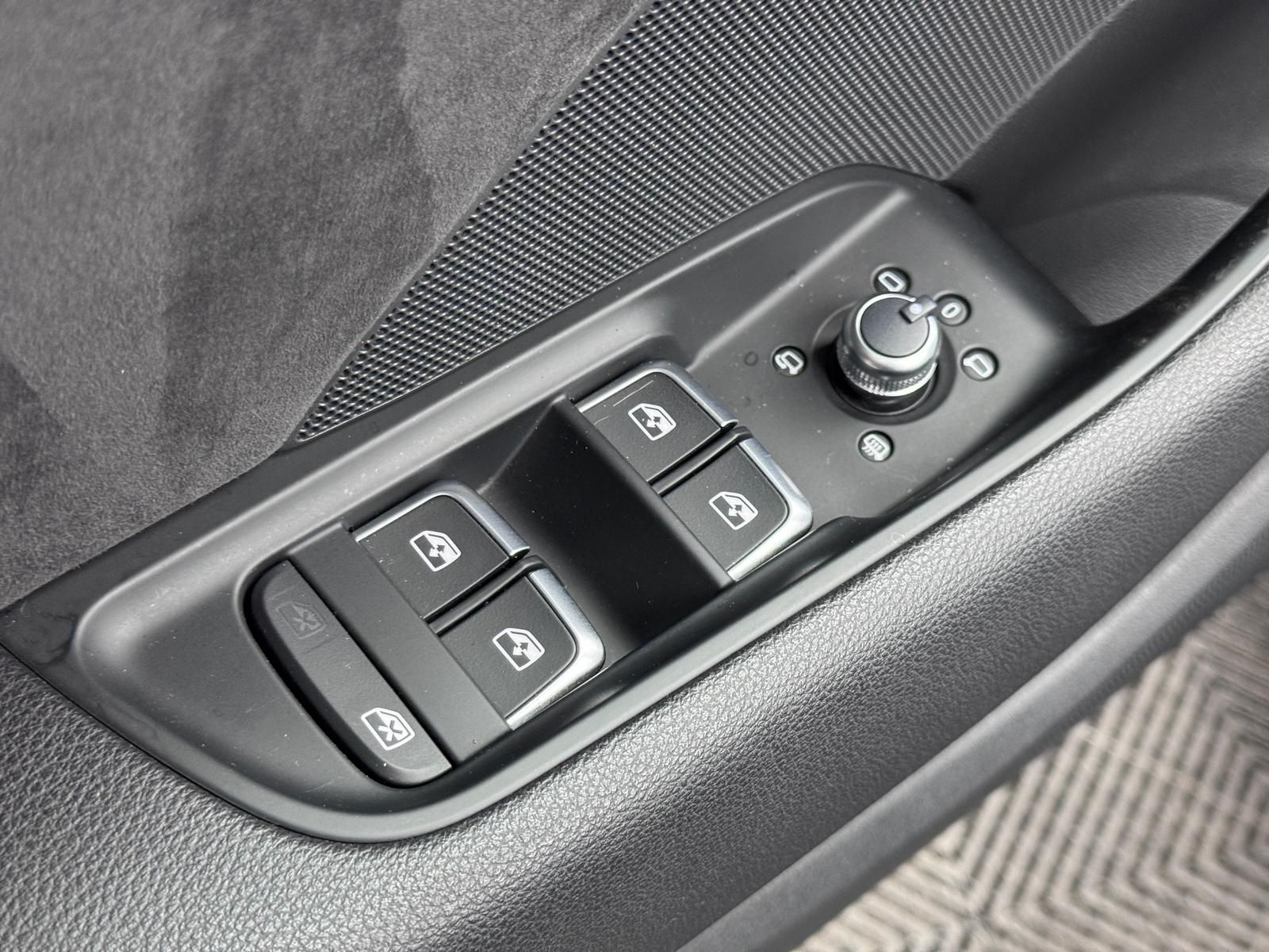 Fahrzeugabbildung Audi SPORTBACK 40 TFSI QUA/ACC/AHK/RCAM/MATRIX/VIRTUA