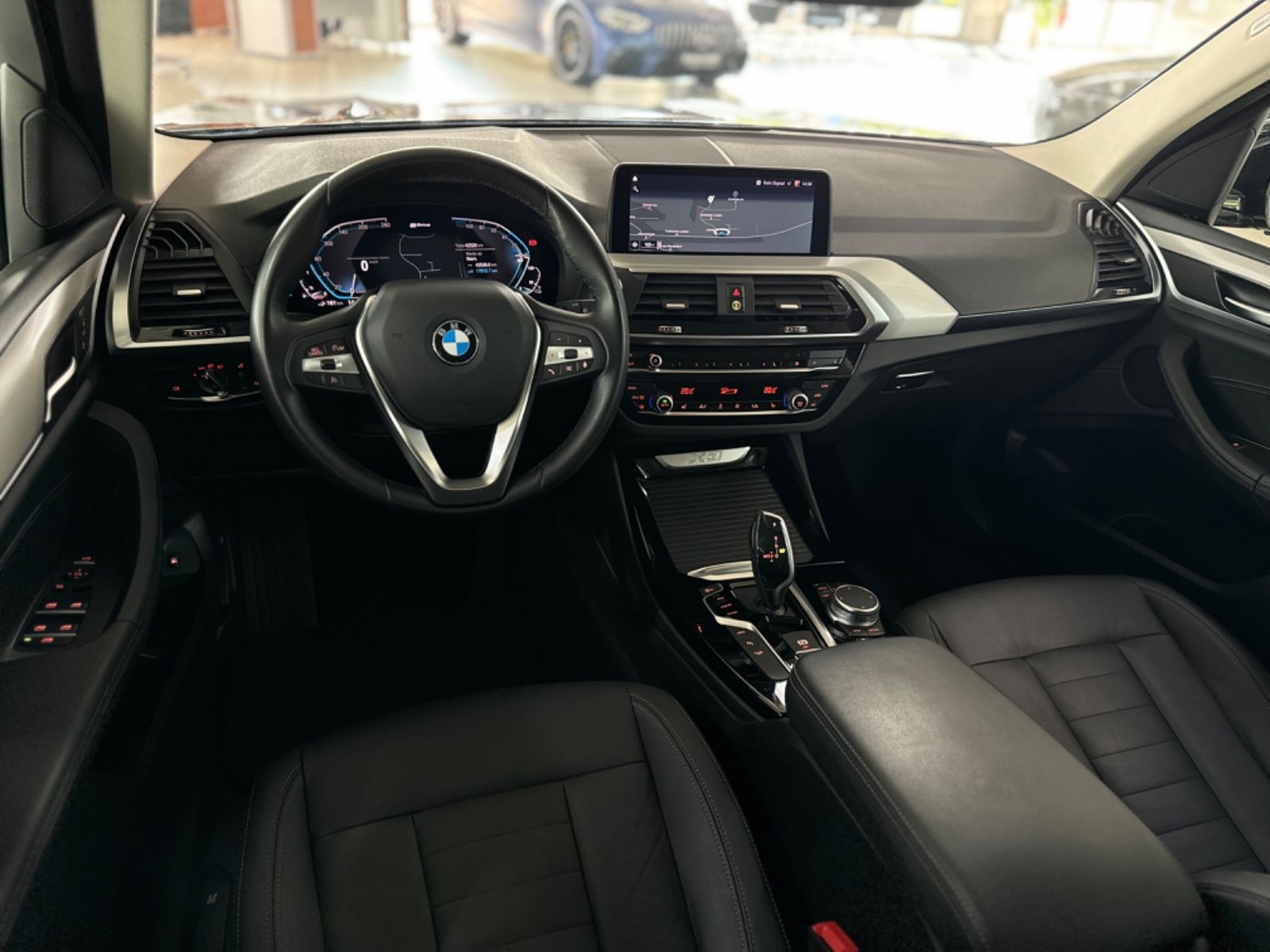 Fahrzeugabbildung BMW X3 xD30e DAB HiFi Leder Alarm Komfort Individual