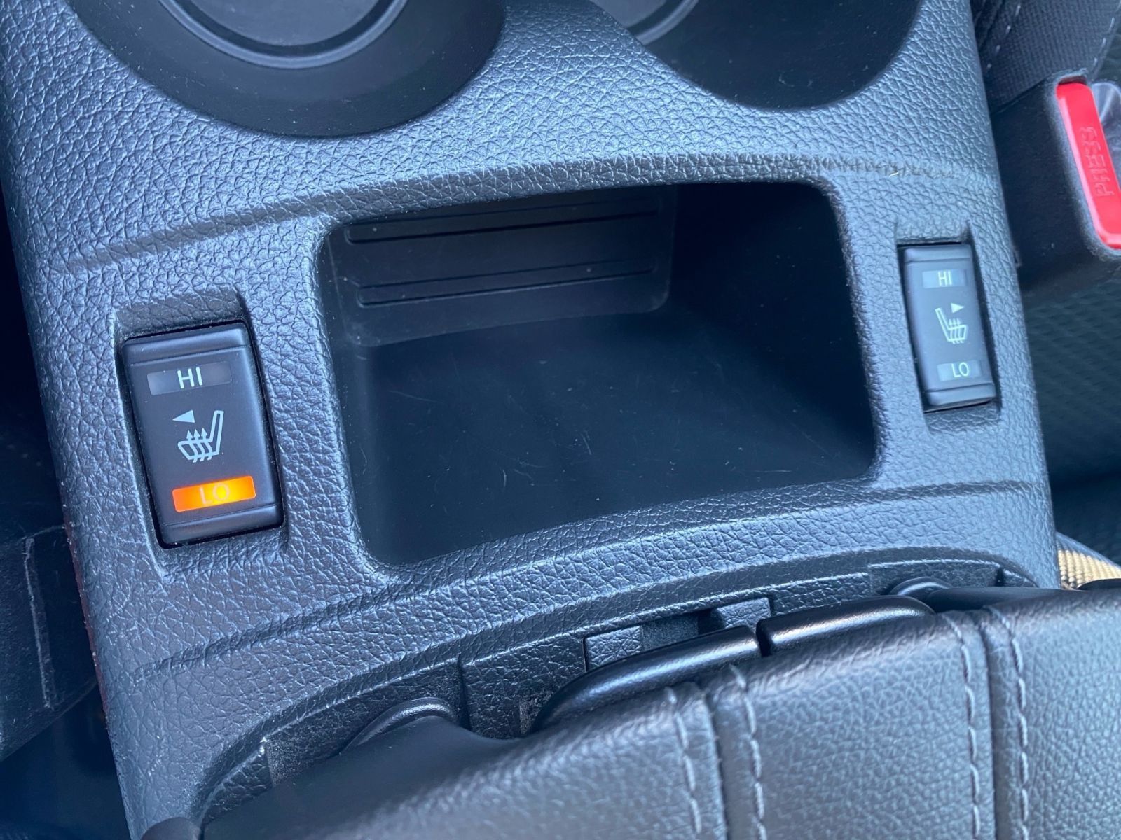 Fahrzeugabbildung Nissan Qashqai 1.3 DIG-T N-Connecta Automatik TCE 160