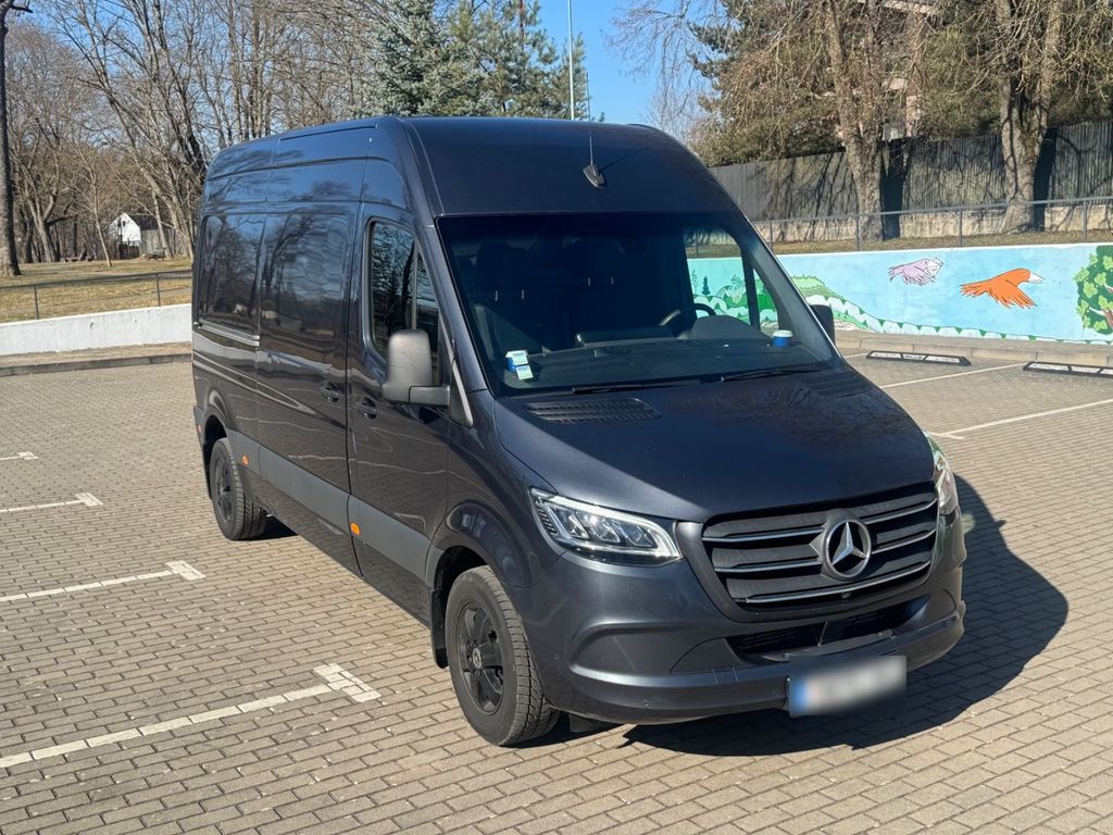 Image of Mercedes-Benz Sprinter