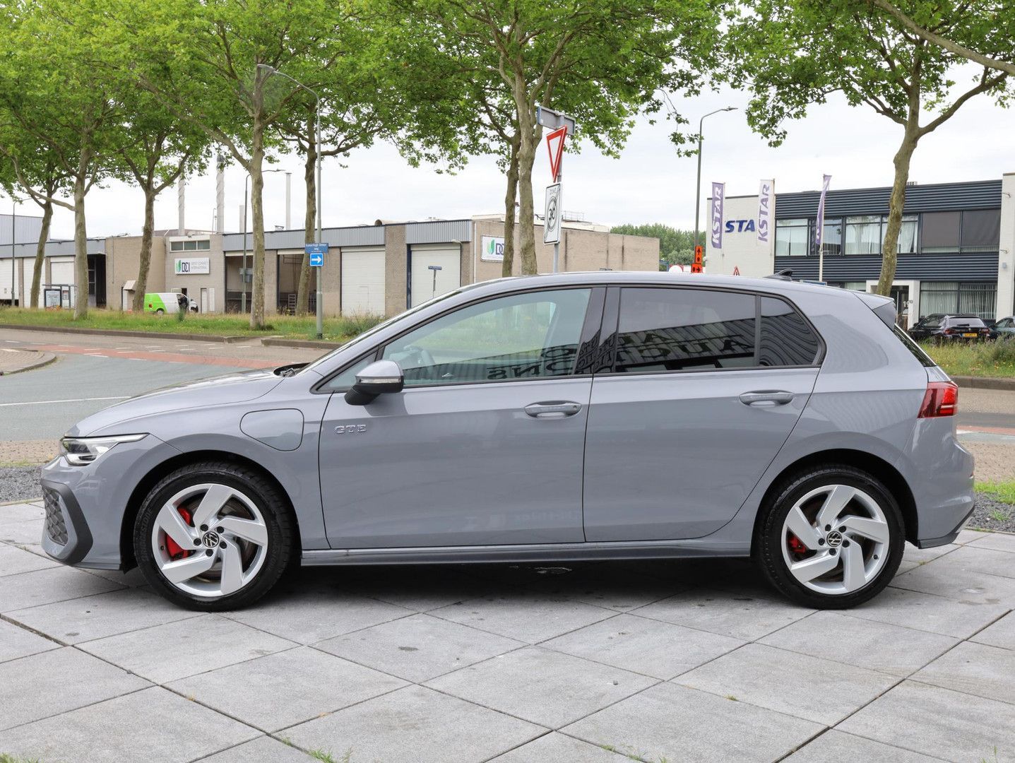Volkswagen Golf GTE 1.5 eHybrid 272PK | Head-up | kamera | imagem 2