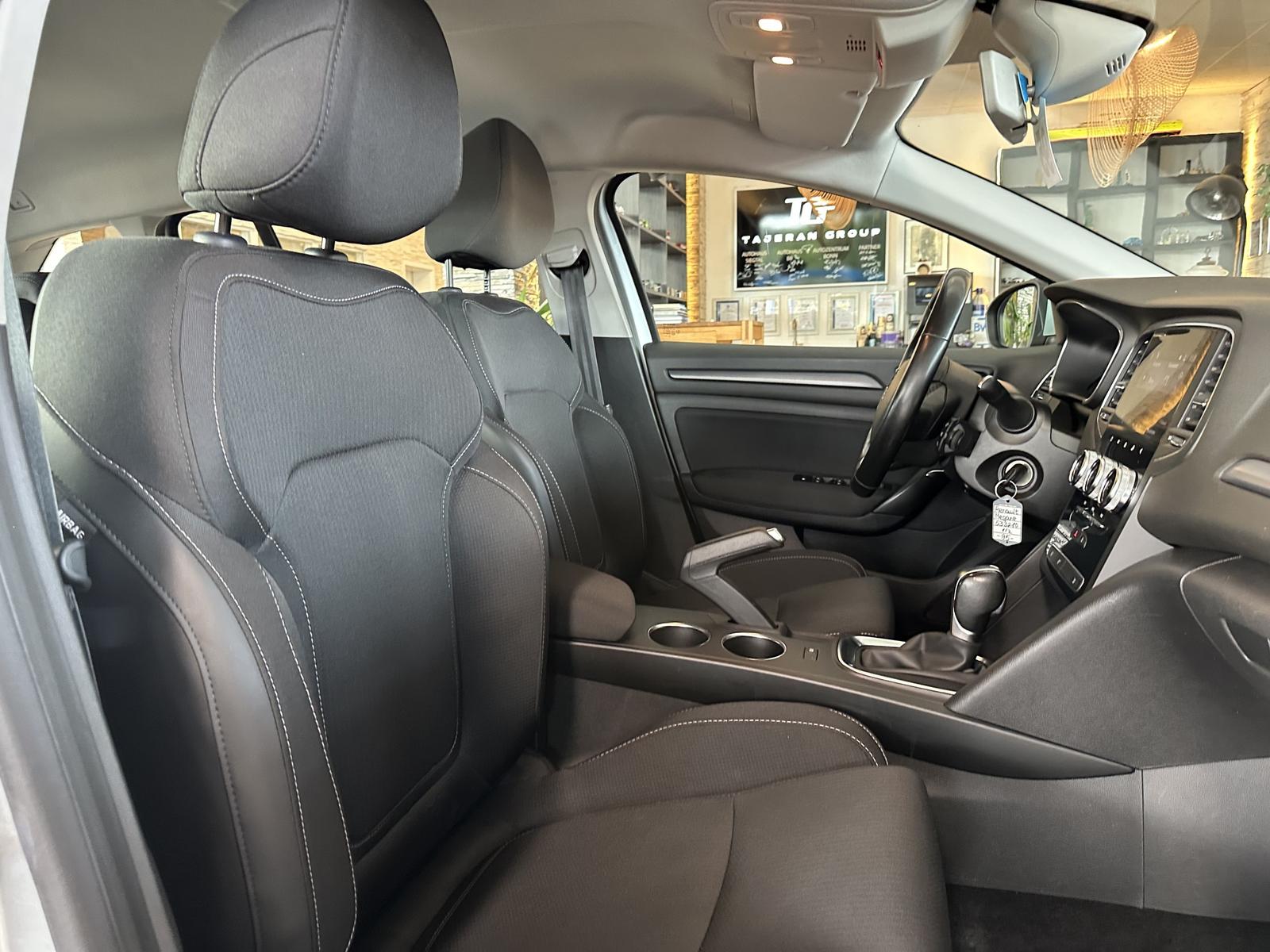 Renault Megane Business Navi Tempomawt LED SHZ PDC