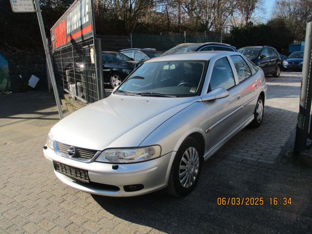 Opel Vectra 1.8 16V Selection