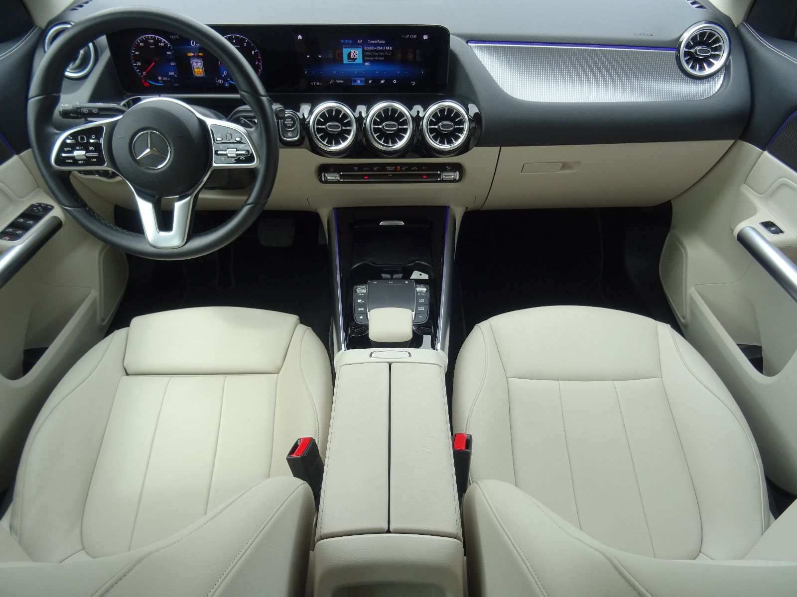Mercedes-Benz GLA 180 Progressive Leder LED Temp Garantie foto 7