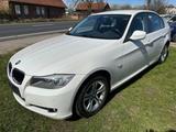 BMW 318 3 Limousine 318i - BMW 318 aus 2011: 318i