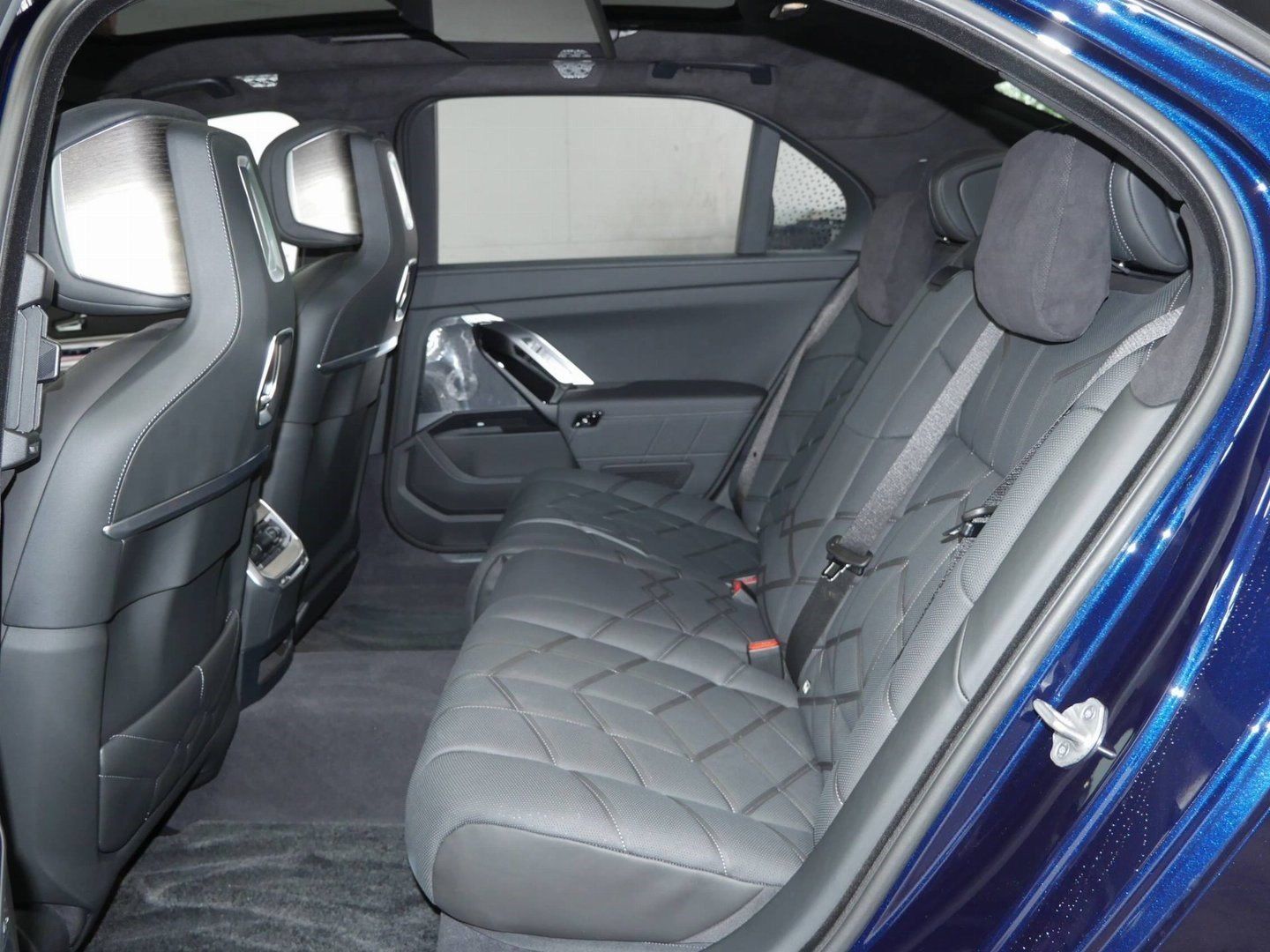 BMW 750 - Bild 8