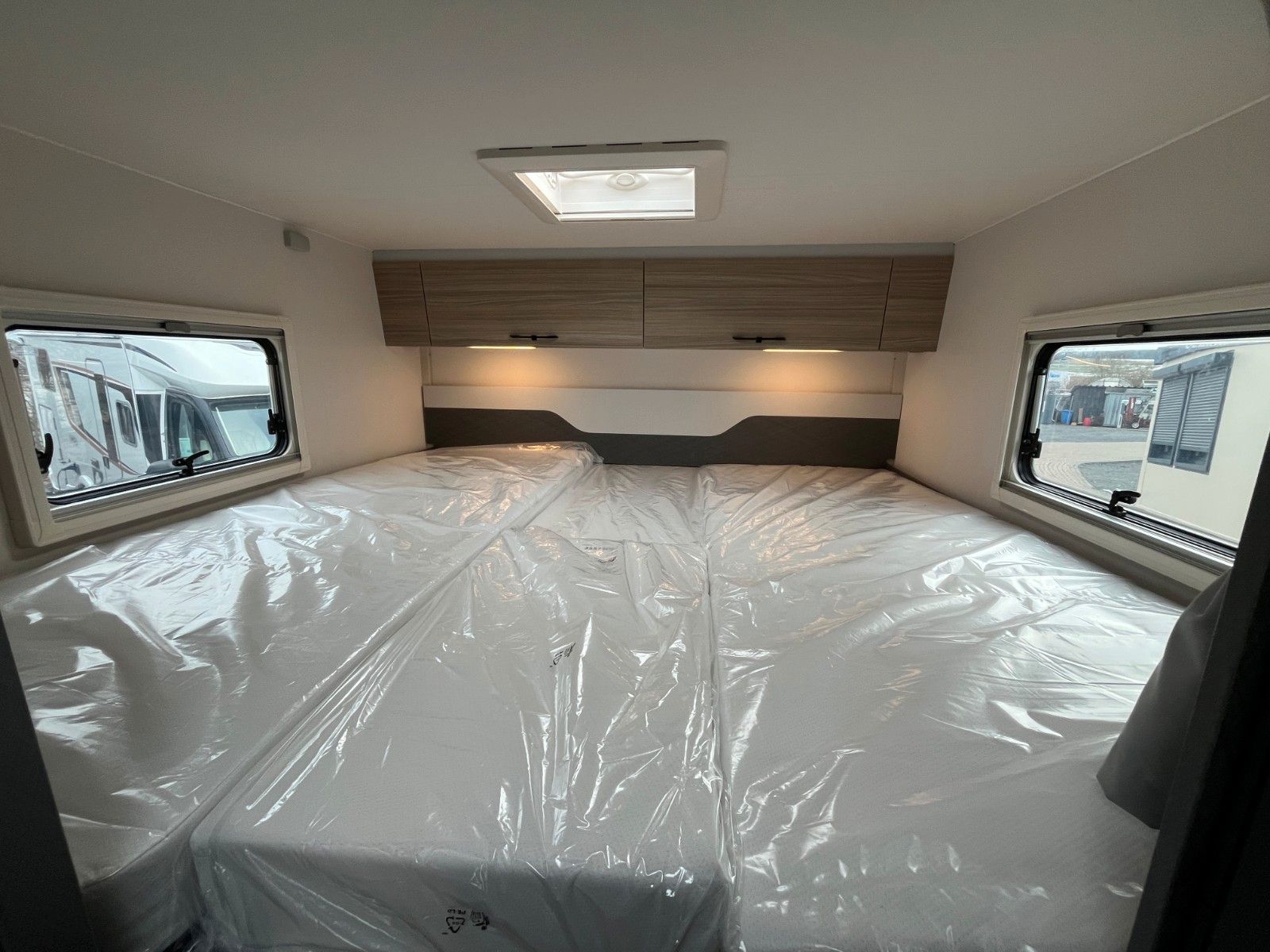 Fahrzeugabbildung Etrusco T 6.9 SBC *Automatik*Hubbett*Markise*Komfort Plu