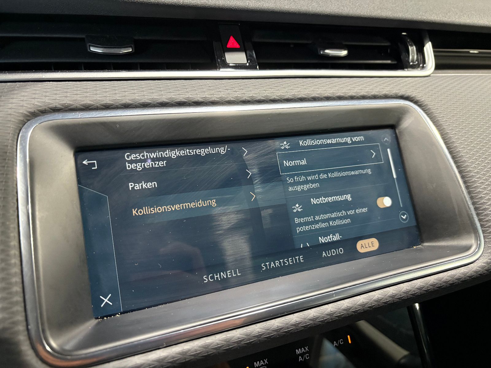Fahrzeugabbildung Land Rover Range Rover Evoque S Hybrid/P300/360°/APPLE/NAVI