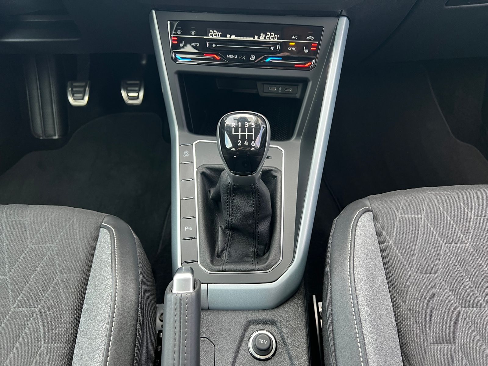 Fahrzeugabbildung Volkswagen Taigo GOAL 1,0 l TSI OPF *LED,ACC,beats,Kamera,1