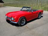 Triumph TR4 Cabrio Roadster mit Verdeck + Innenraumabd. - aus 1965: Cabrio