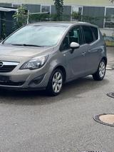 Opel Meriva B Design Edition - Opel Meriva mit Panoramadach