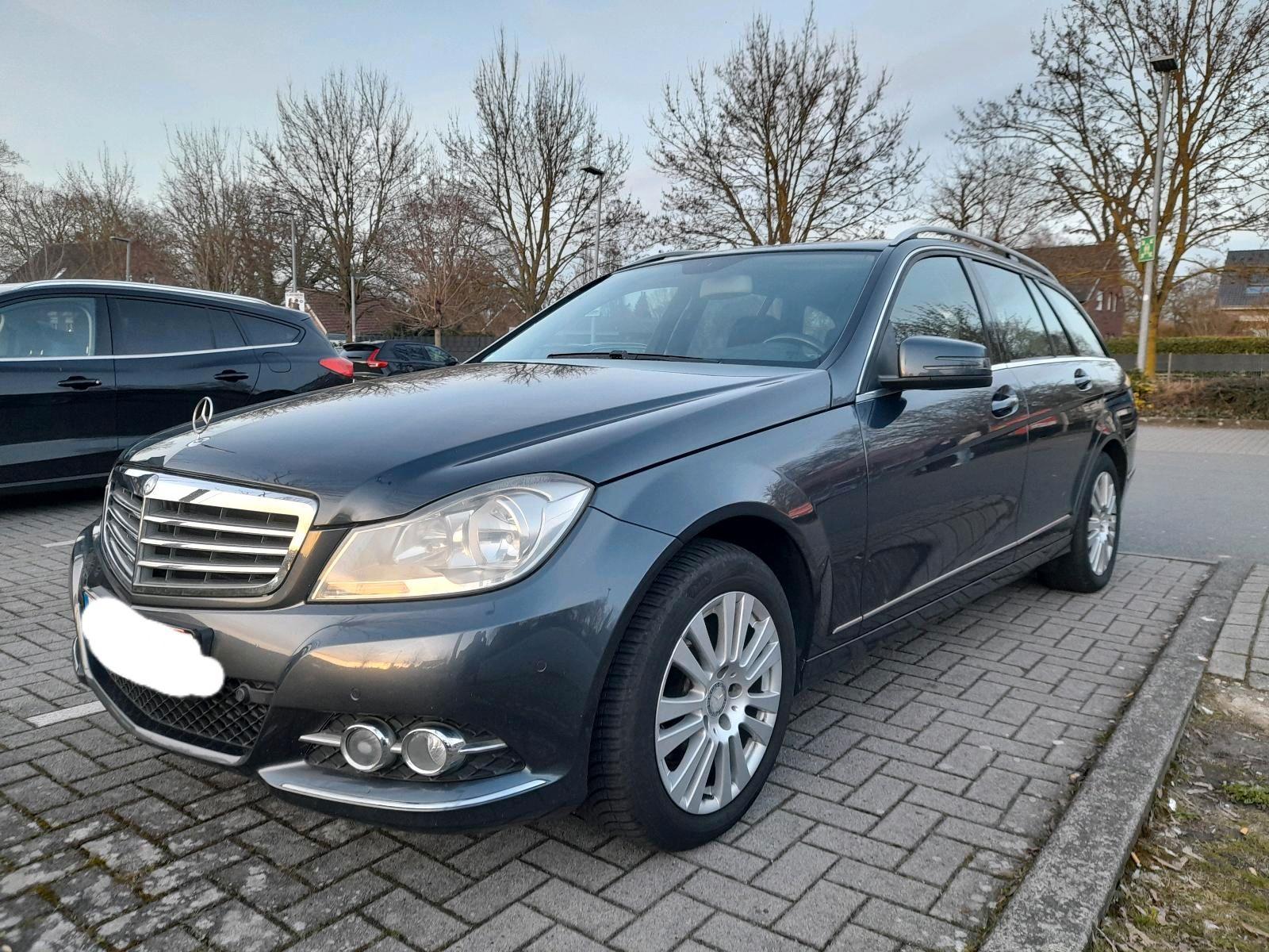 Mercedes-Benz 220 2013 — engine 170 HP (125kW)