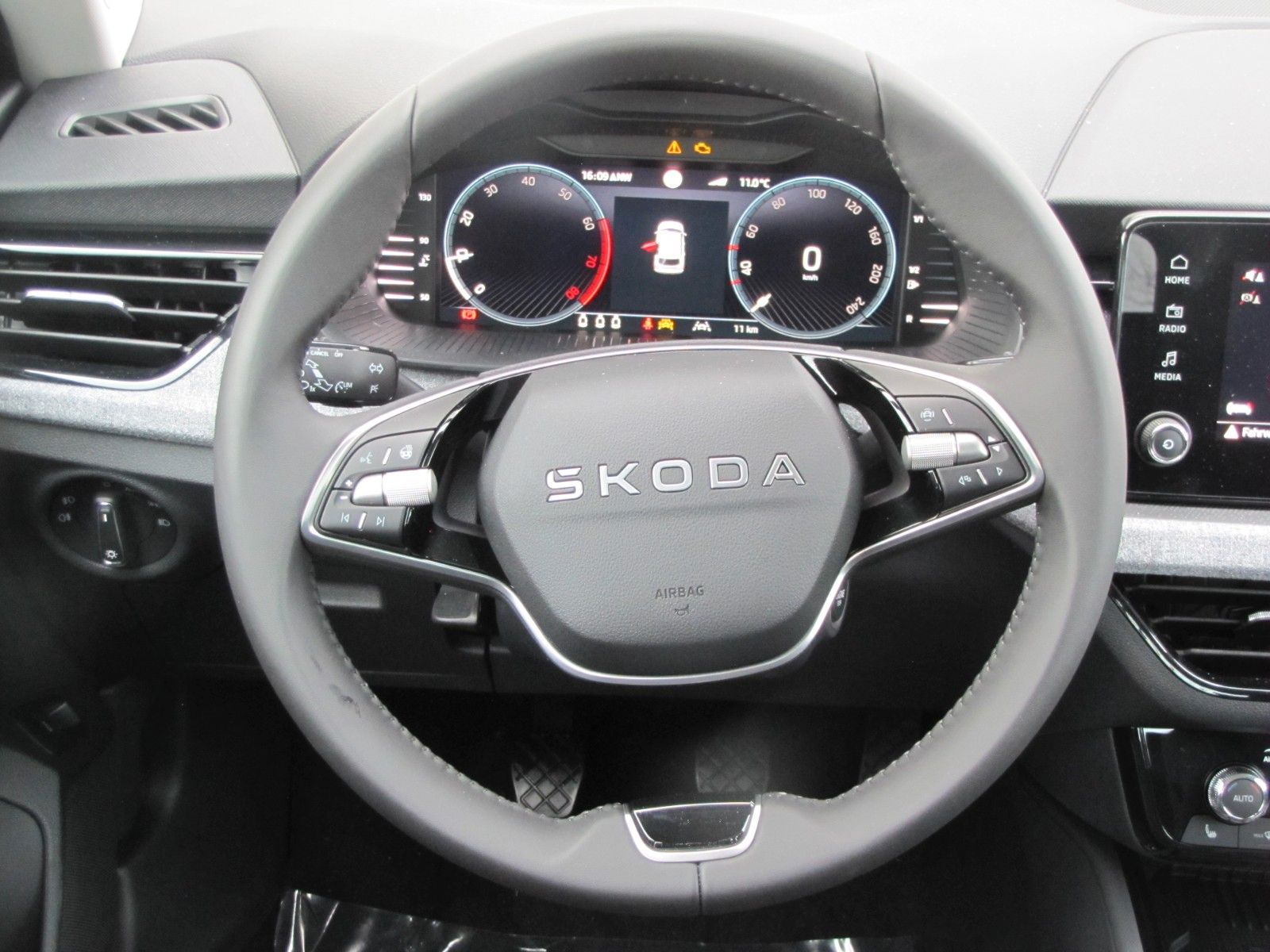 Fahrzeugabbildung SKODA Kamiq Tour 1.0l TSI 116PS