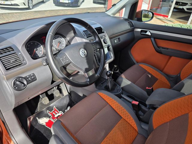 VW Touran — Foto 17
