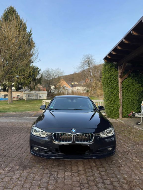 Image of BMW 330