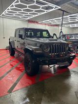 Jeep Gladiator mit Seilwinde, AHK & Extras - gebrauchte Jeep Gladiator aus dem Jahr 2020