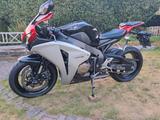 Honda cbr 1000 rr - HONDA 2008 CBR 1000 RR