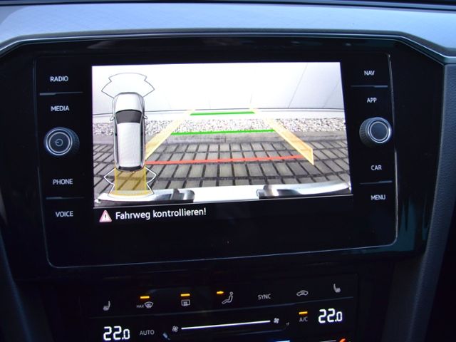 Passat Variant 2.0 TDI Business AHK/LED/NAVI+VZE